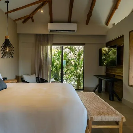 Punta Islita, Autograph Collection