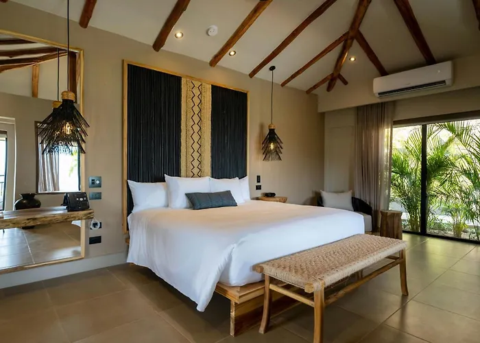 Punta Islita, Autograph Collection